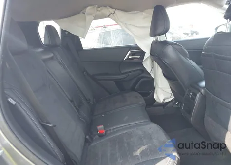 2023 Mitsubishi Outlander Se 2.5 2Wd из США, поврежденный, VIN JA4J3UA86PZ055270